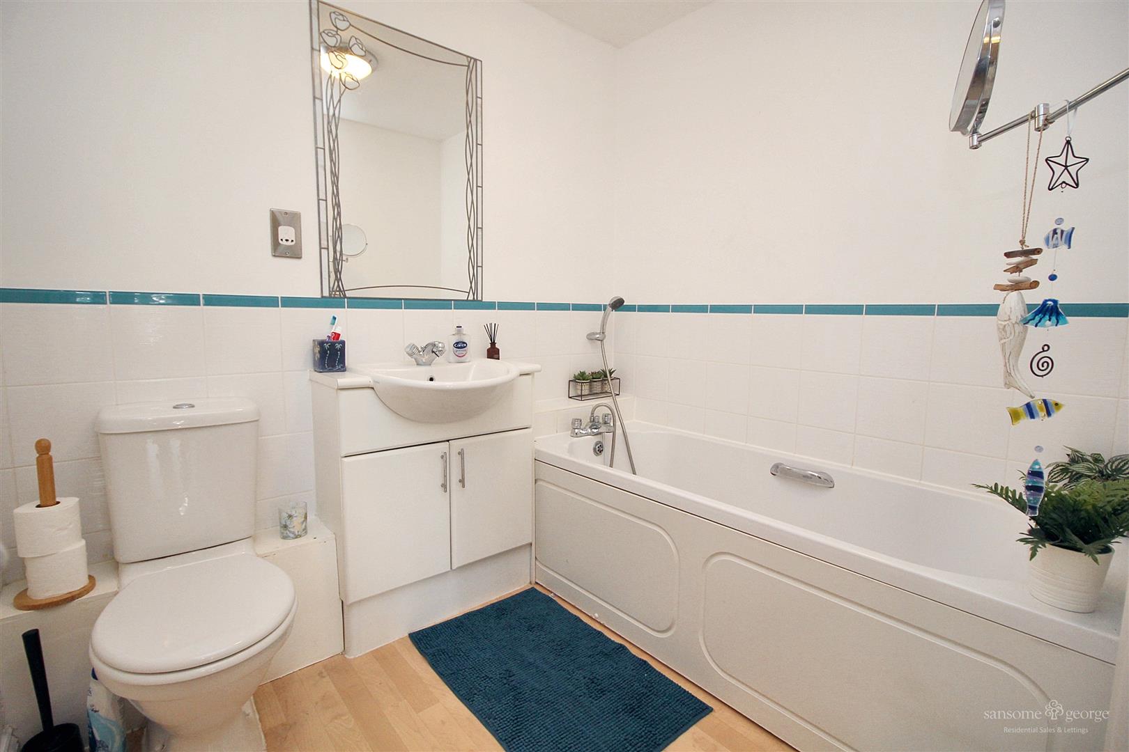 Pryor Close, Tilehurst, Reading